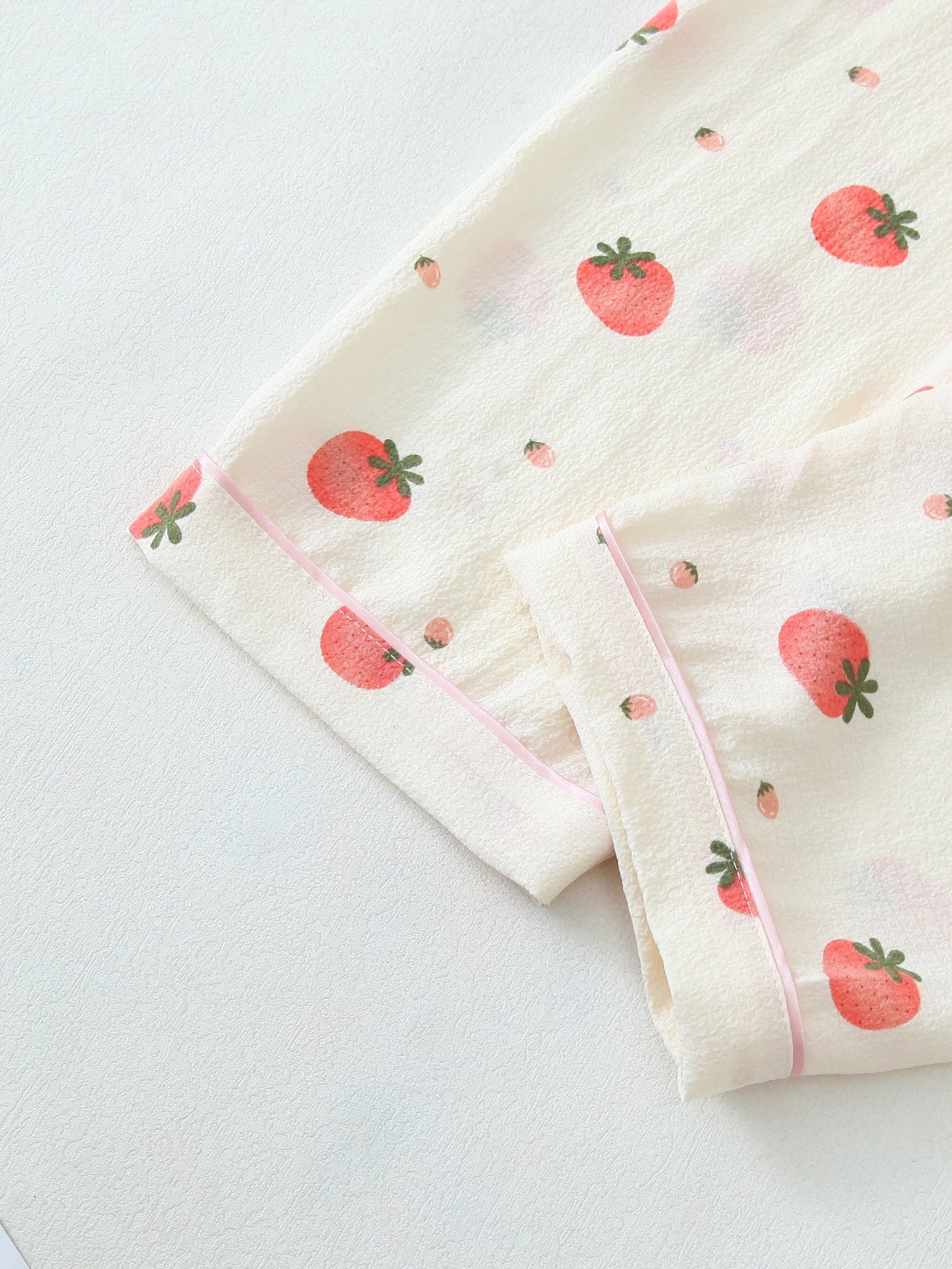 Strawberry Print Pajama Set – Shirt & Pants 🍓💤